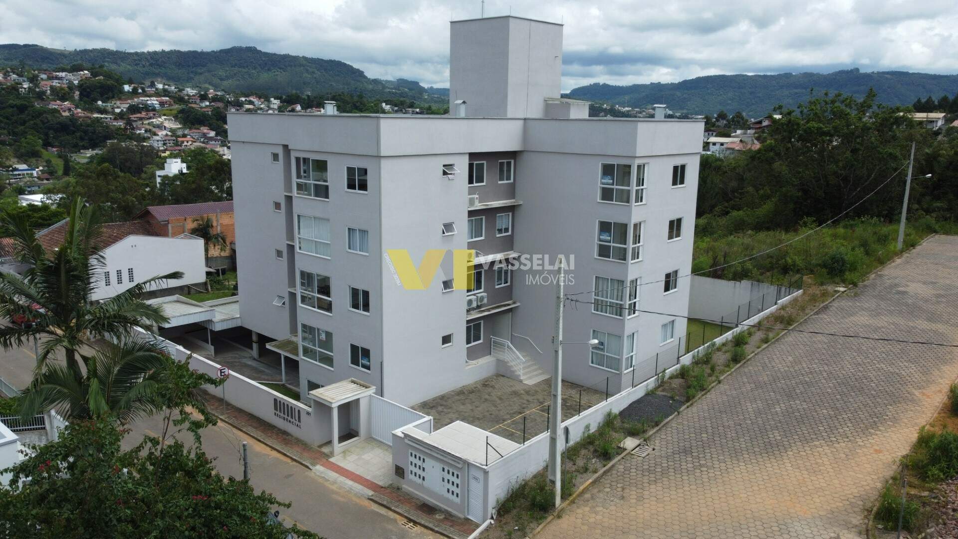Apartamento à venda no Laranjeiras: 0.1.JPG