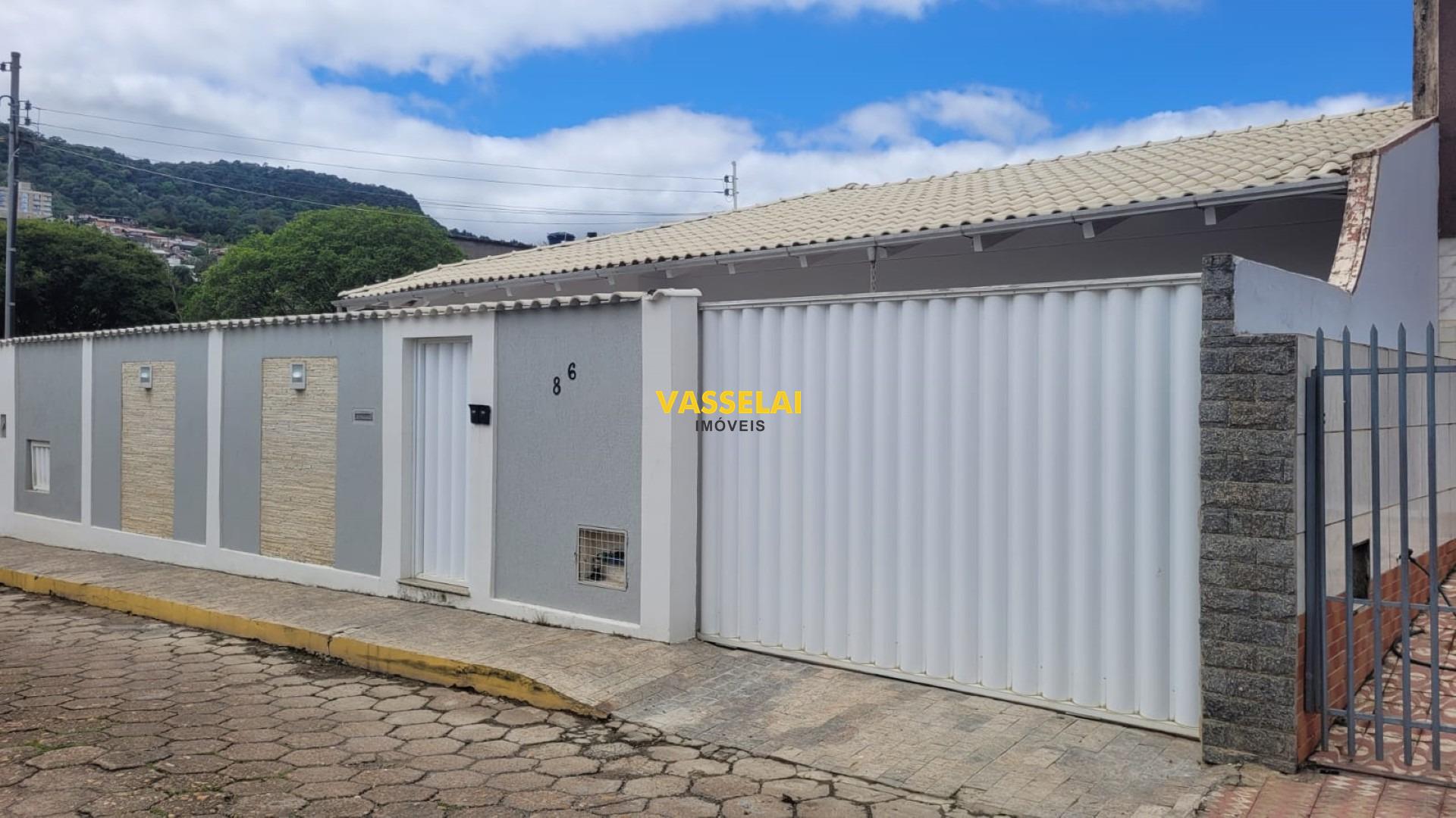 Casa à venda no Centro: 