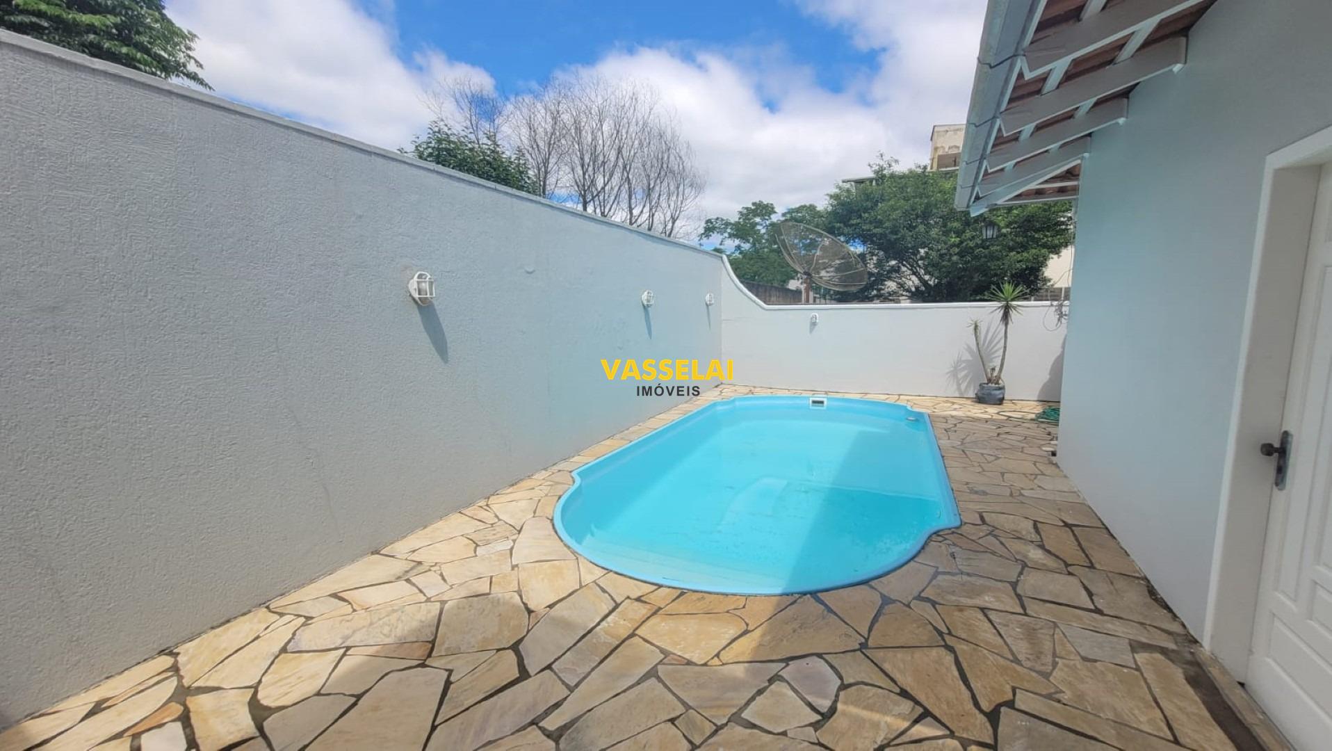 Casa à venda no Centro: 