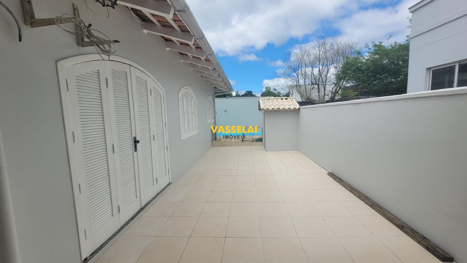 Casa à venda no Centro: 