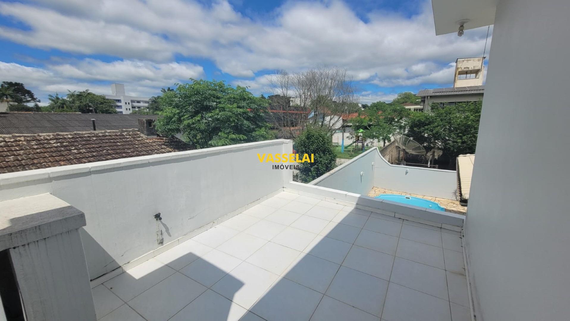 Casa à venda no Centro: 