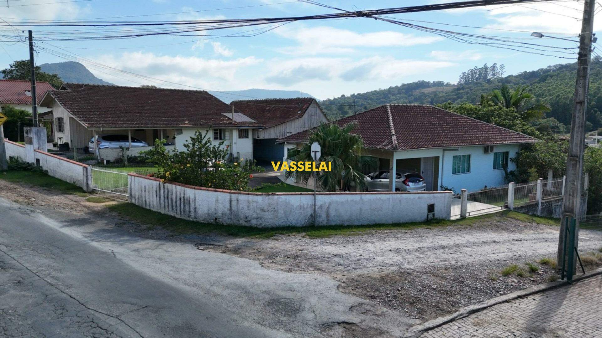 Casa à venda no Taboão: 