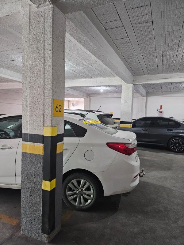 Garagem à venda no Centro: 