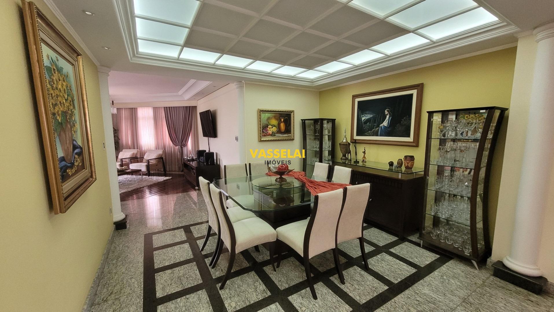 Apartamento à venda no Jardim América: 