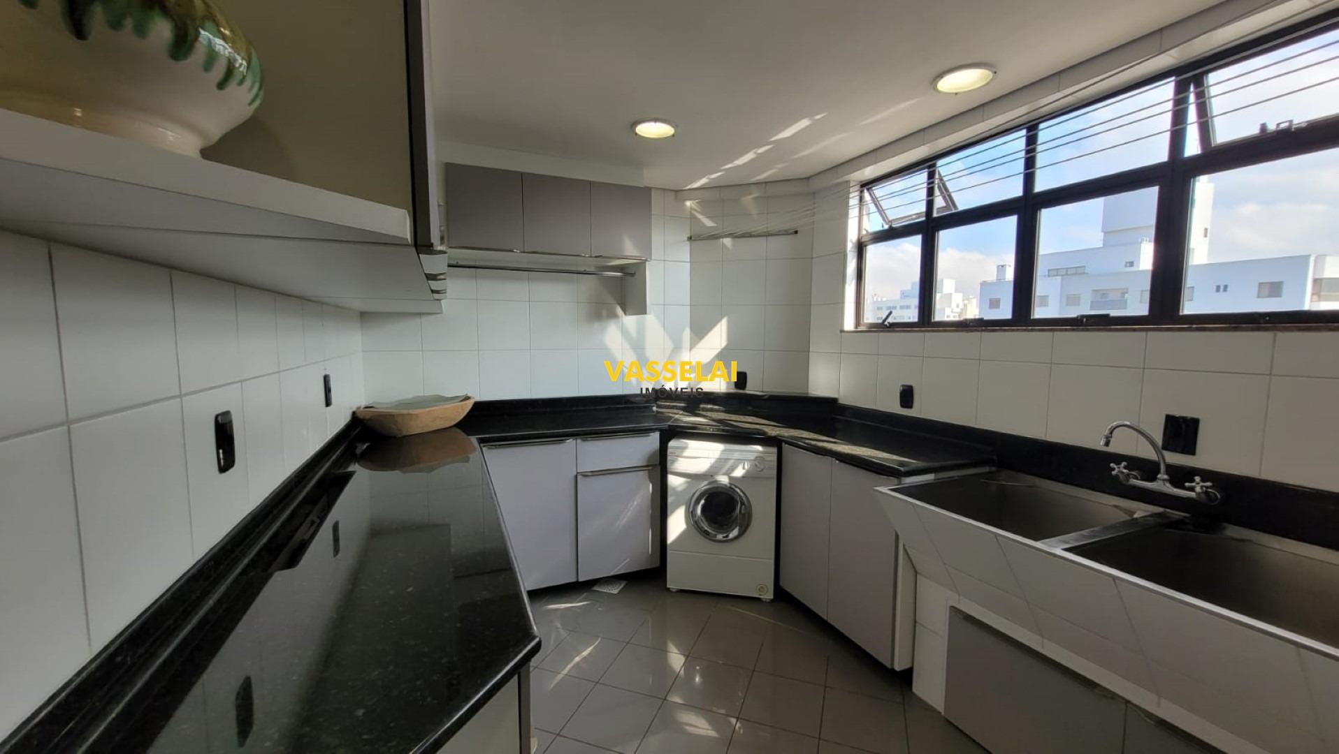 Apartamento à venda no Jardim América: 