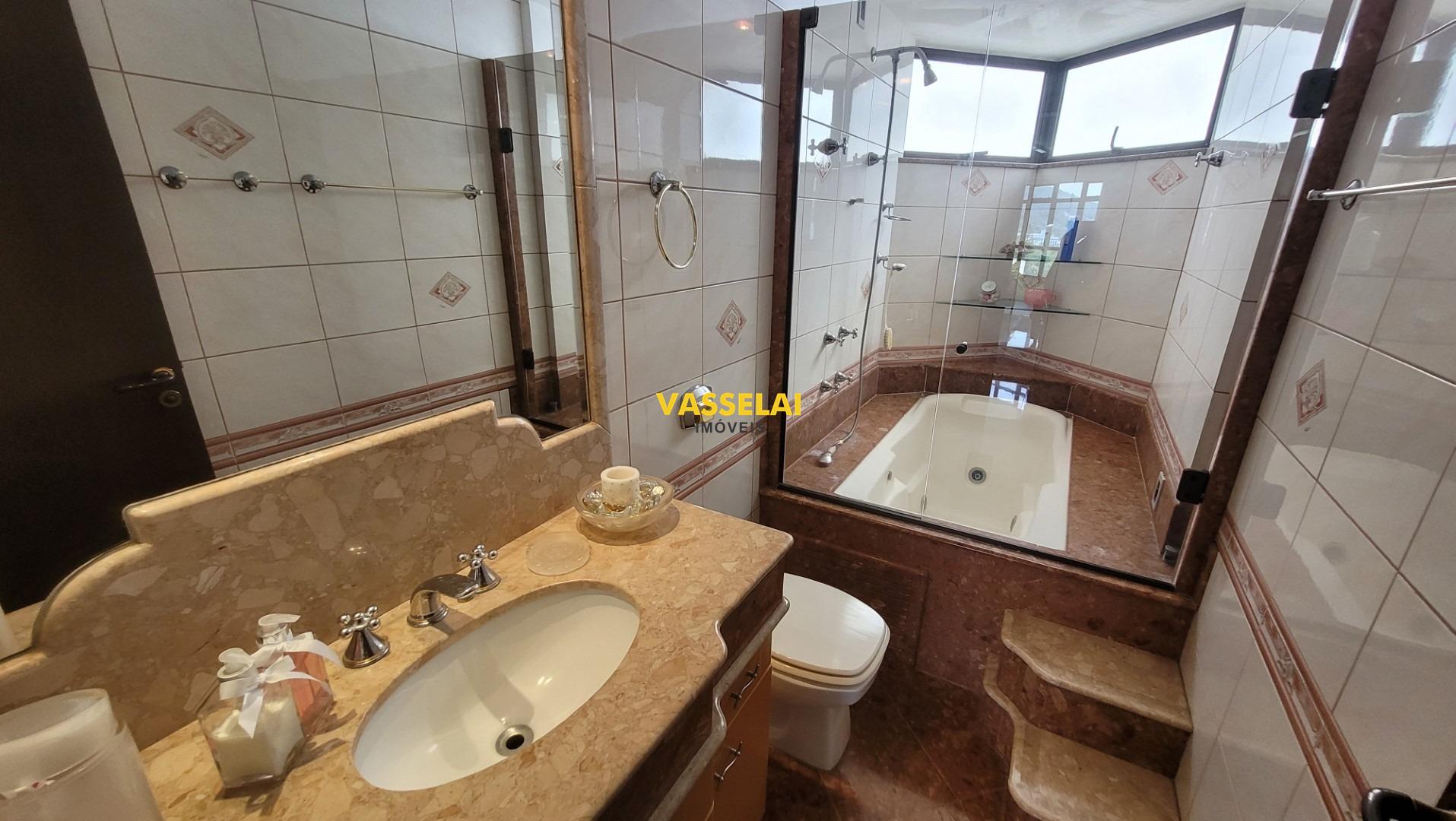 Apartamento à venda no Jardim América: 