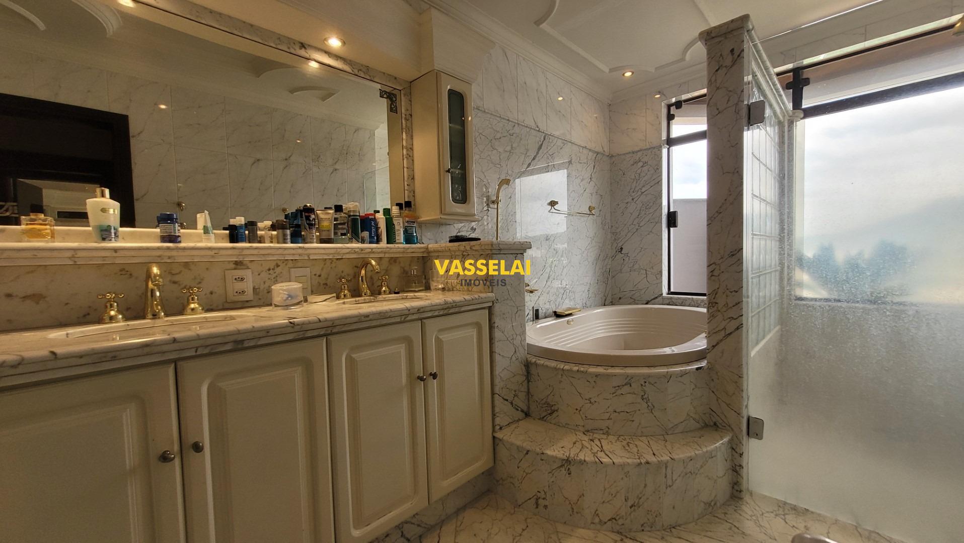 Apartamento à venda no Jardim América: 