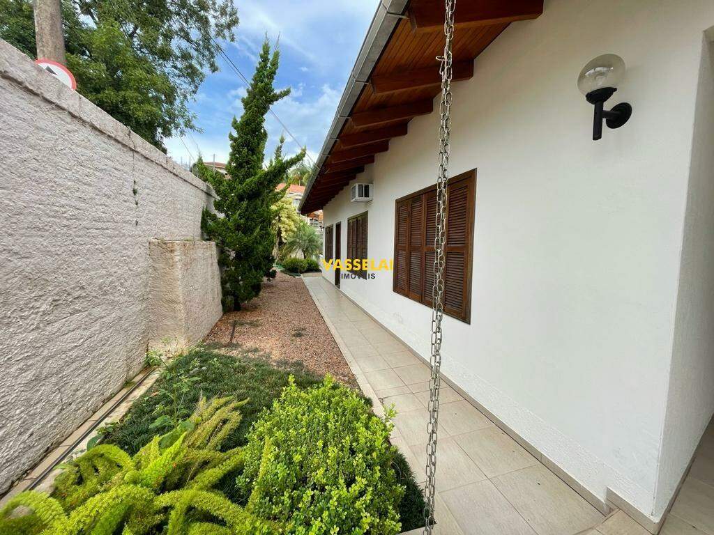 Casa à venda no Centro: