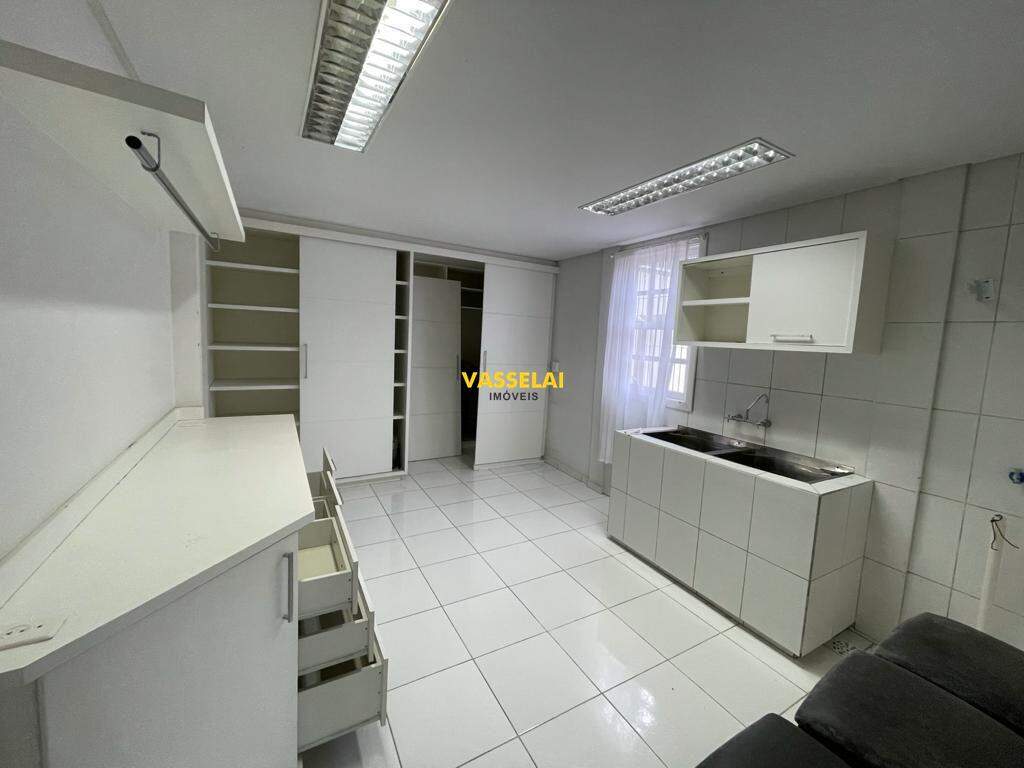 Casa à venda no Centro: