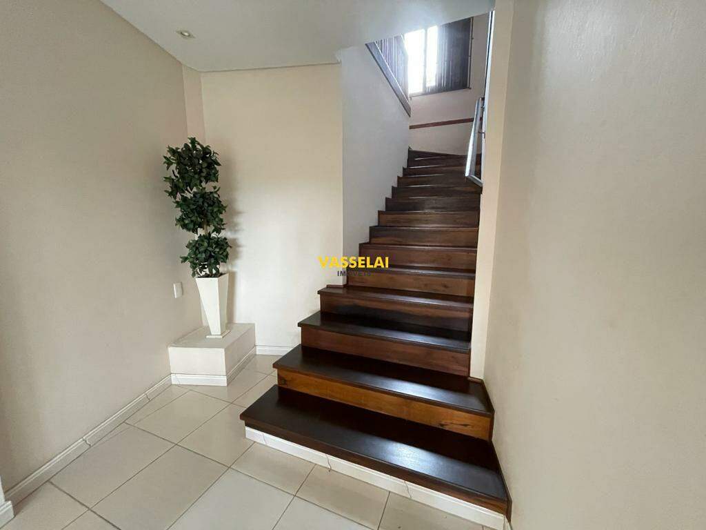 Casa à venda no Centro: