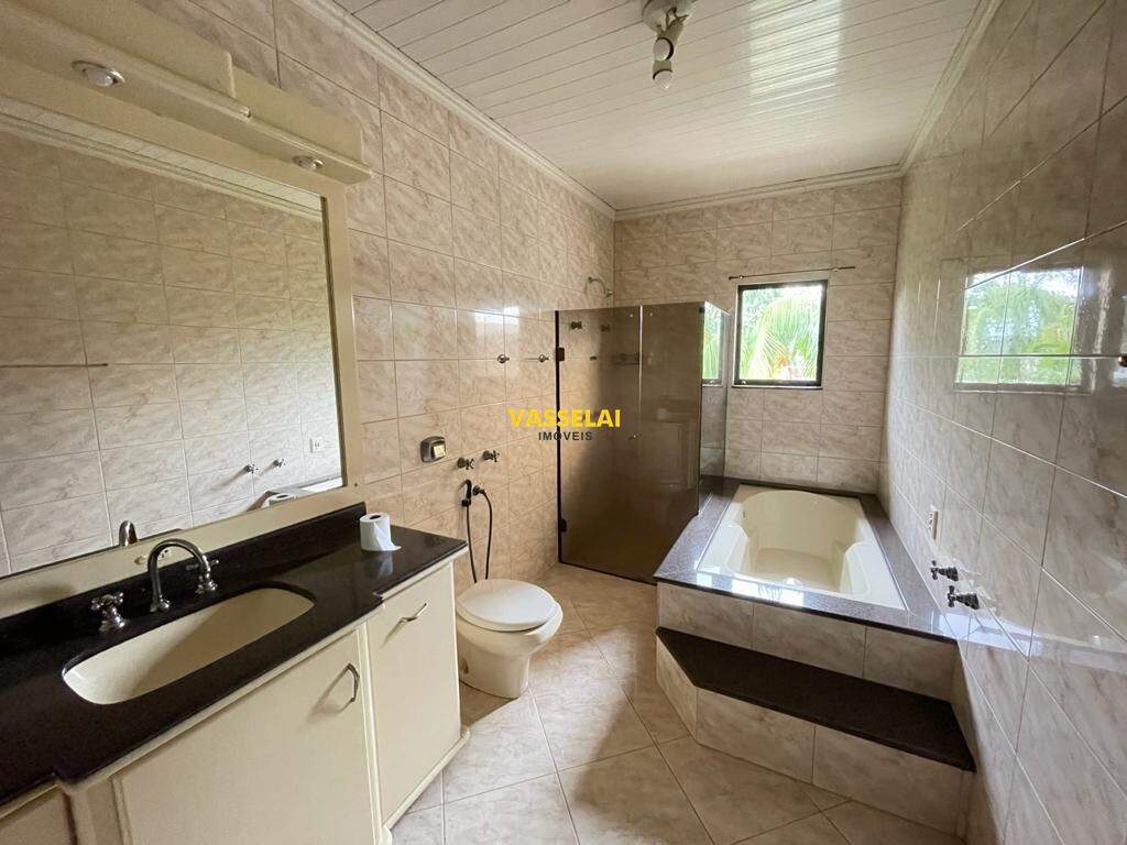 Casa à venda no Centro: