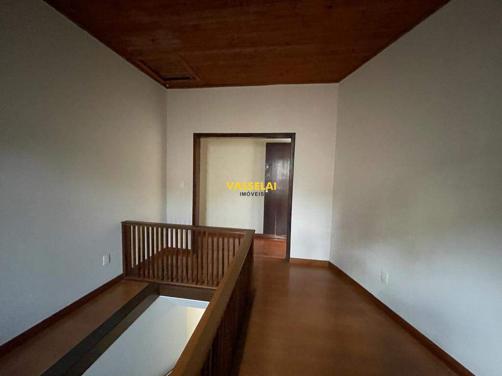 Casa à venda no Centro:
