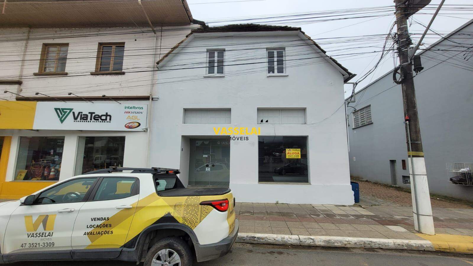 Comercial para aluguel no Budag: 