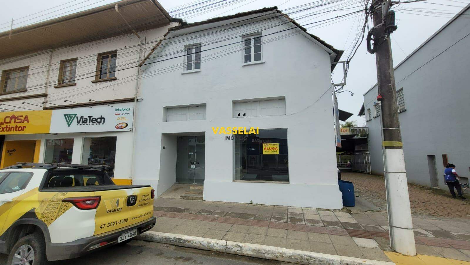 Comercial para aluguel no Budag: 