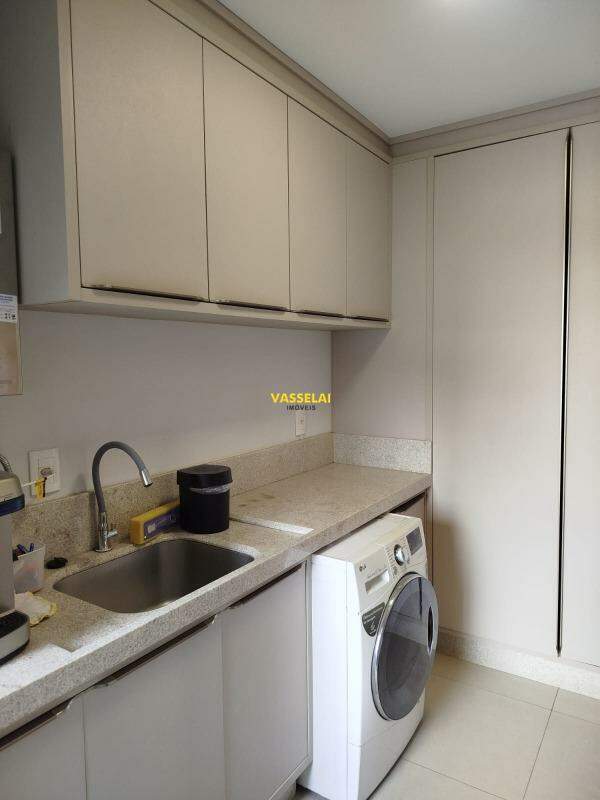Apartamento à venda no Jardim América: 