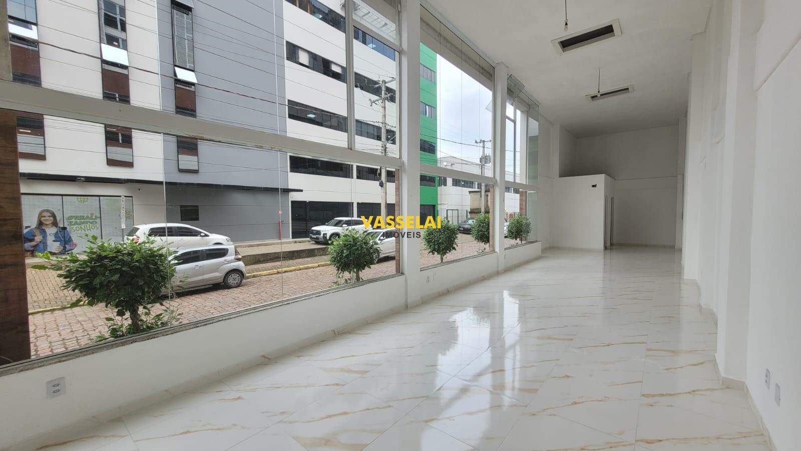 Sala à venda no Centro: