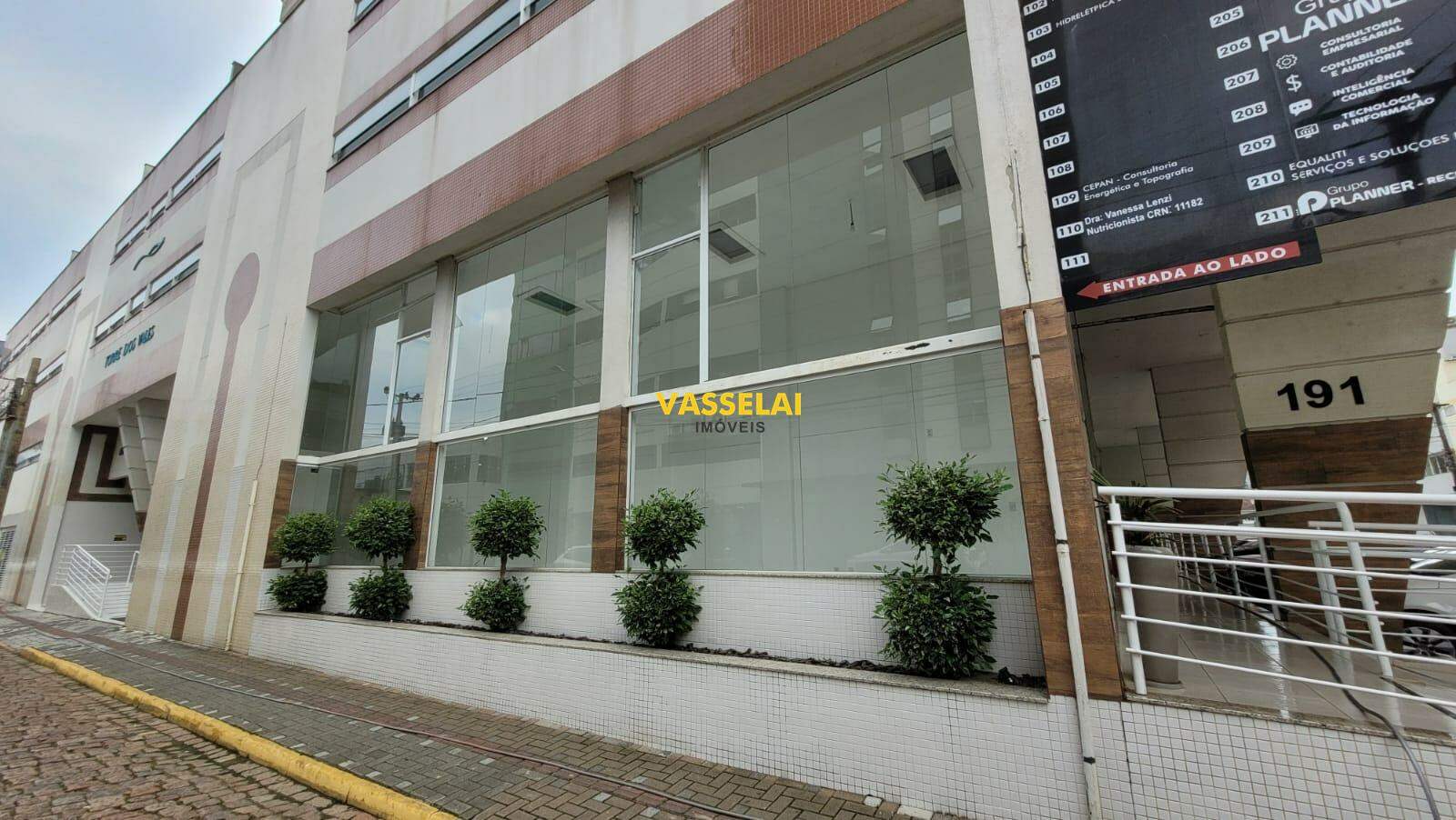 Sala à venda no Centro:
