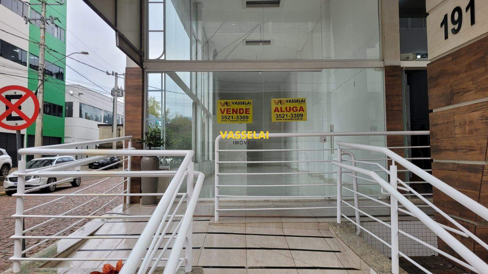 Sala para aluguel no Centro: 