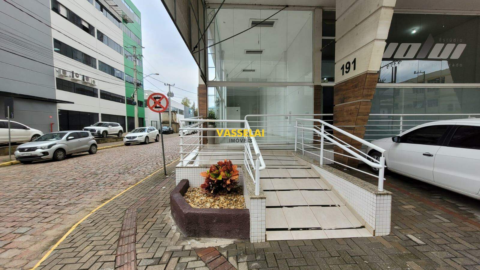Sala para aluguel no Centro: 