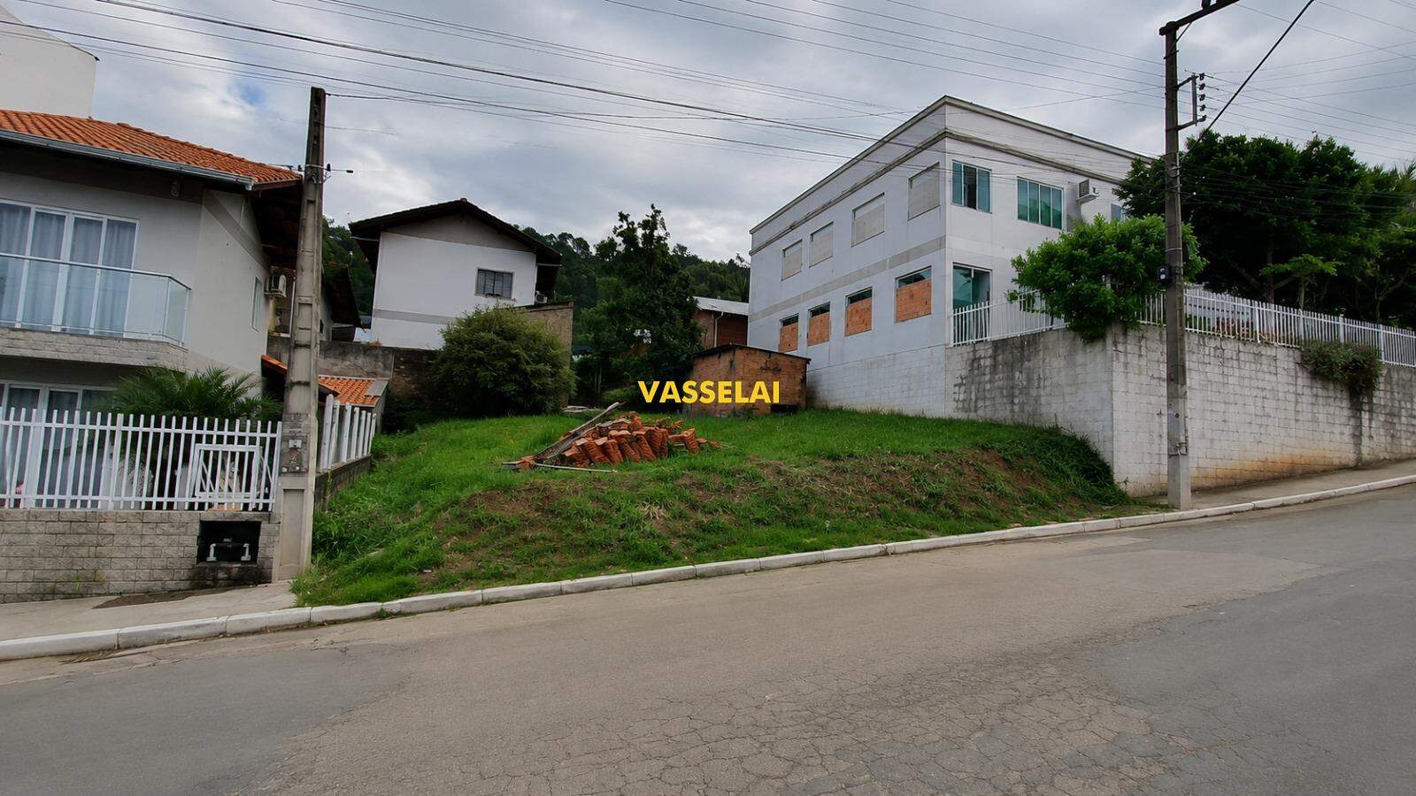 Terreno à venda no Santa Rita: 