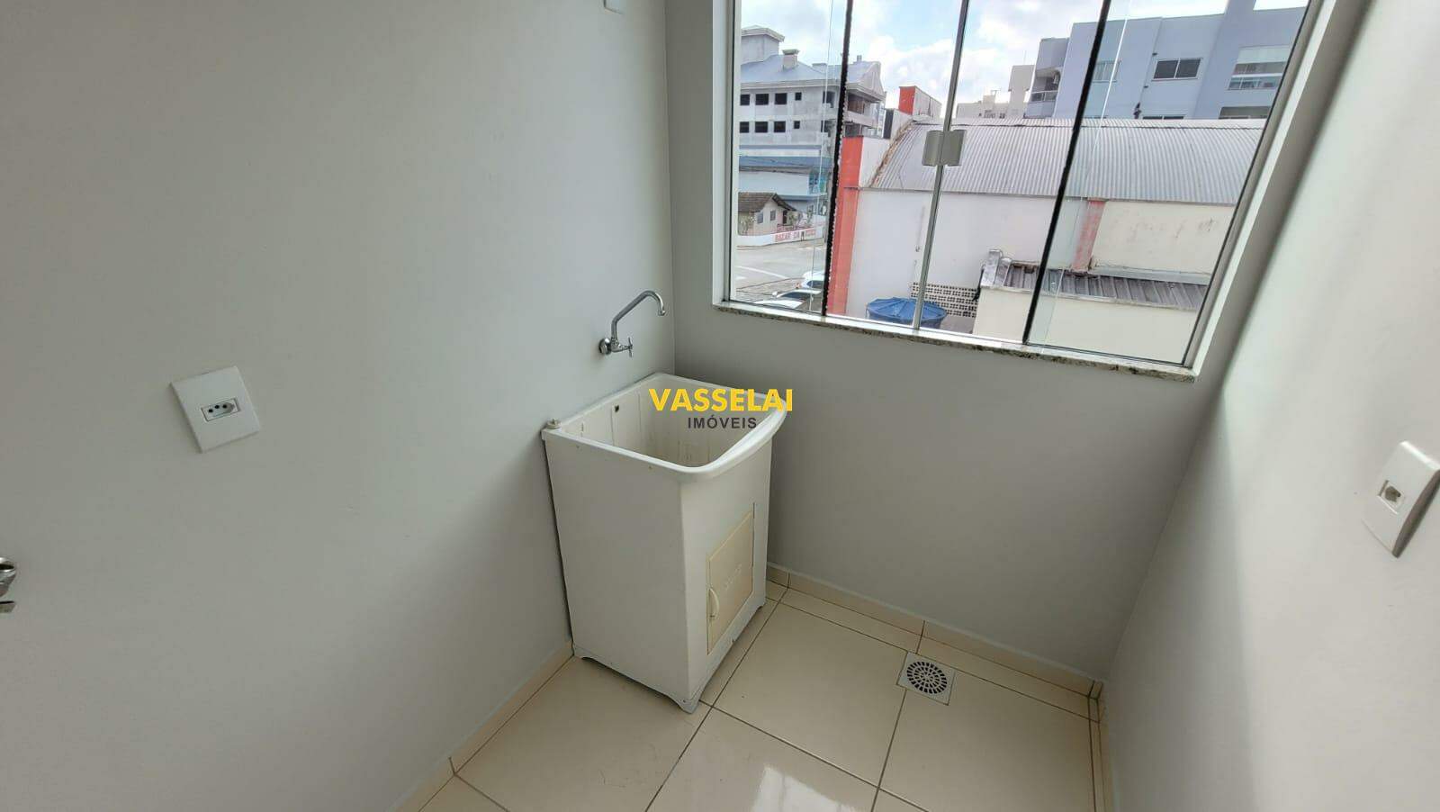 Apartamento para aluguel no Canta Galo: