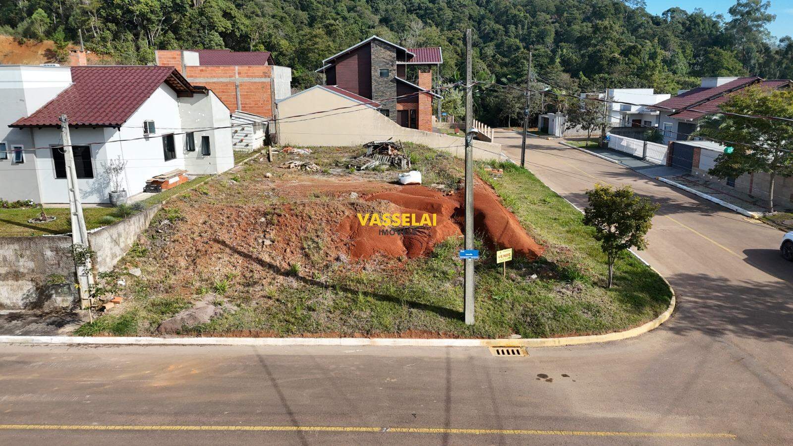 Terreno à venda no Bela Aliança: 