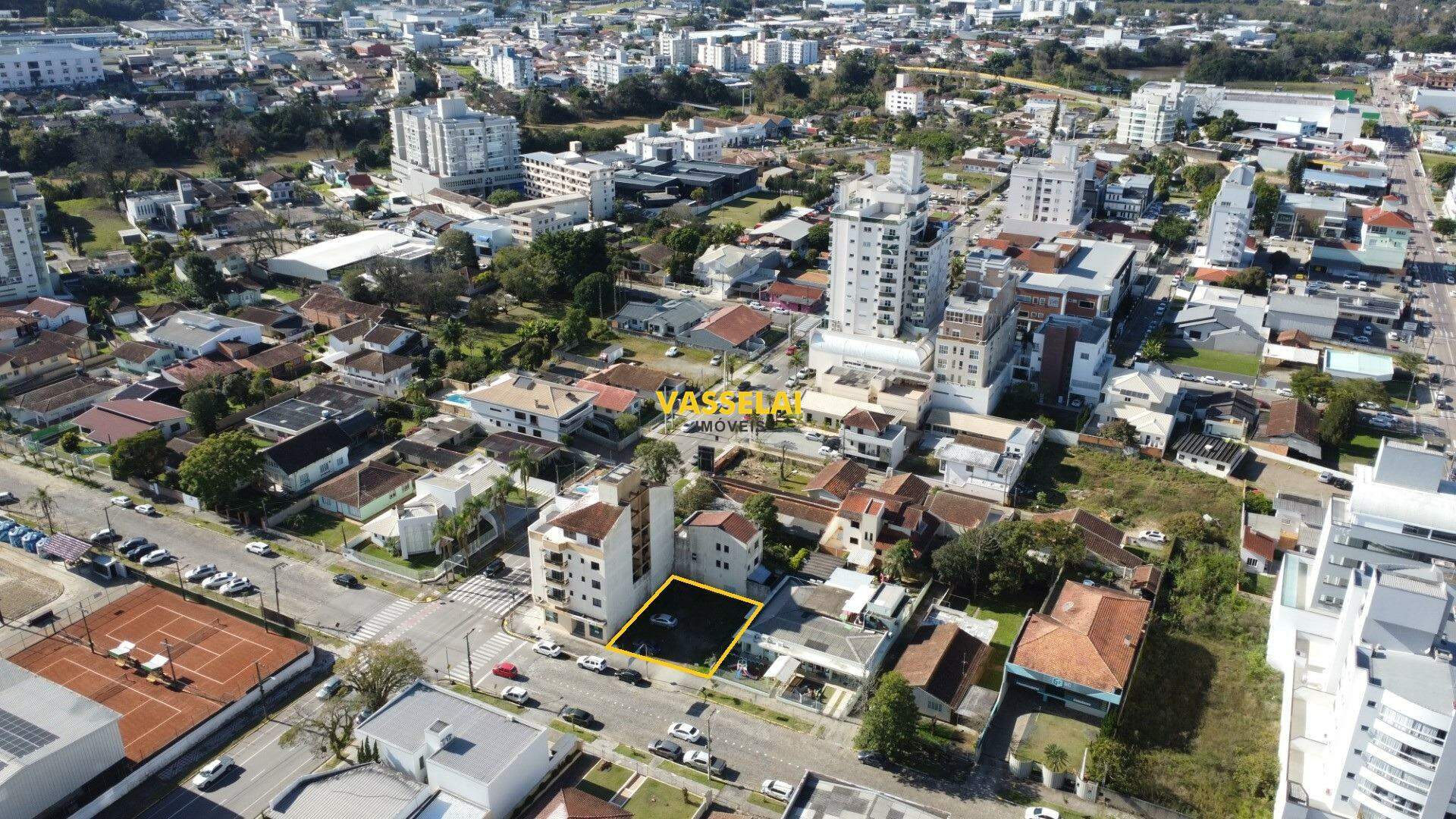 Terreno à venda no Jardim América: 