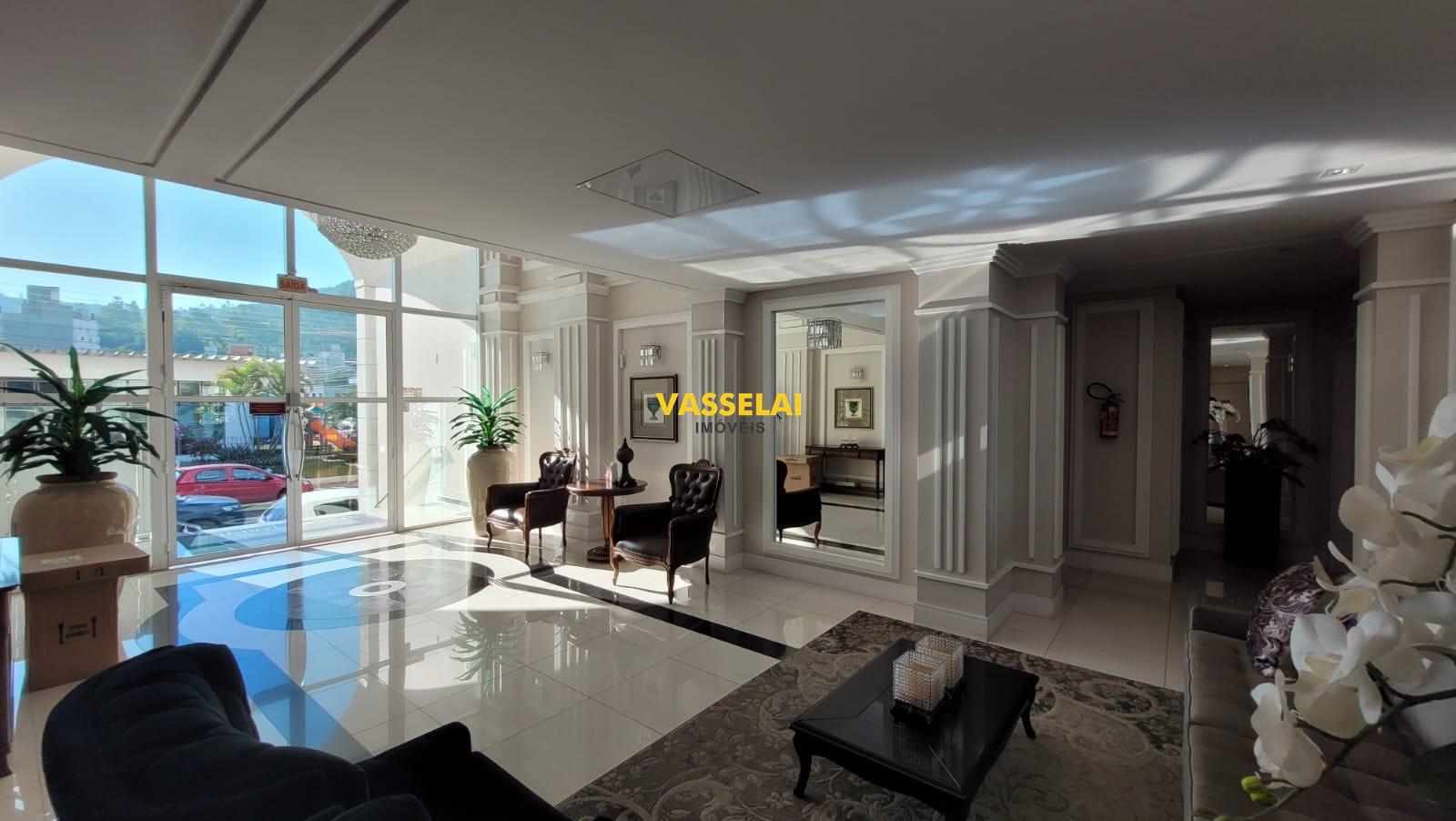 Apartamento à venda no Jardim América: Hall de entrada