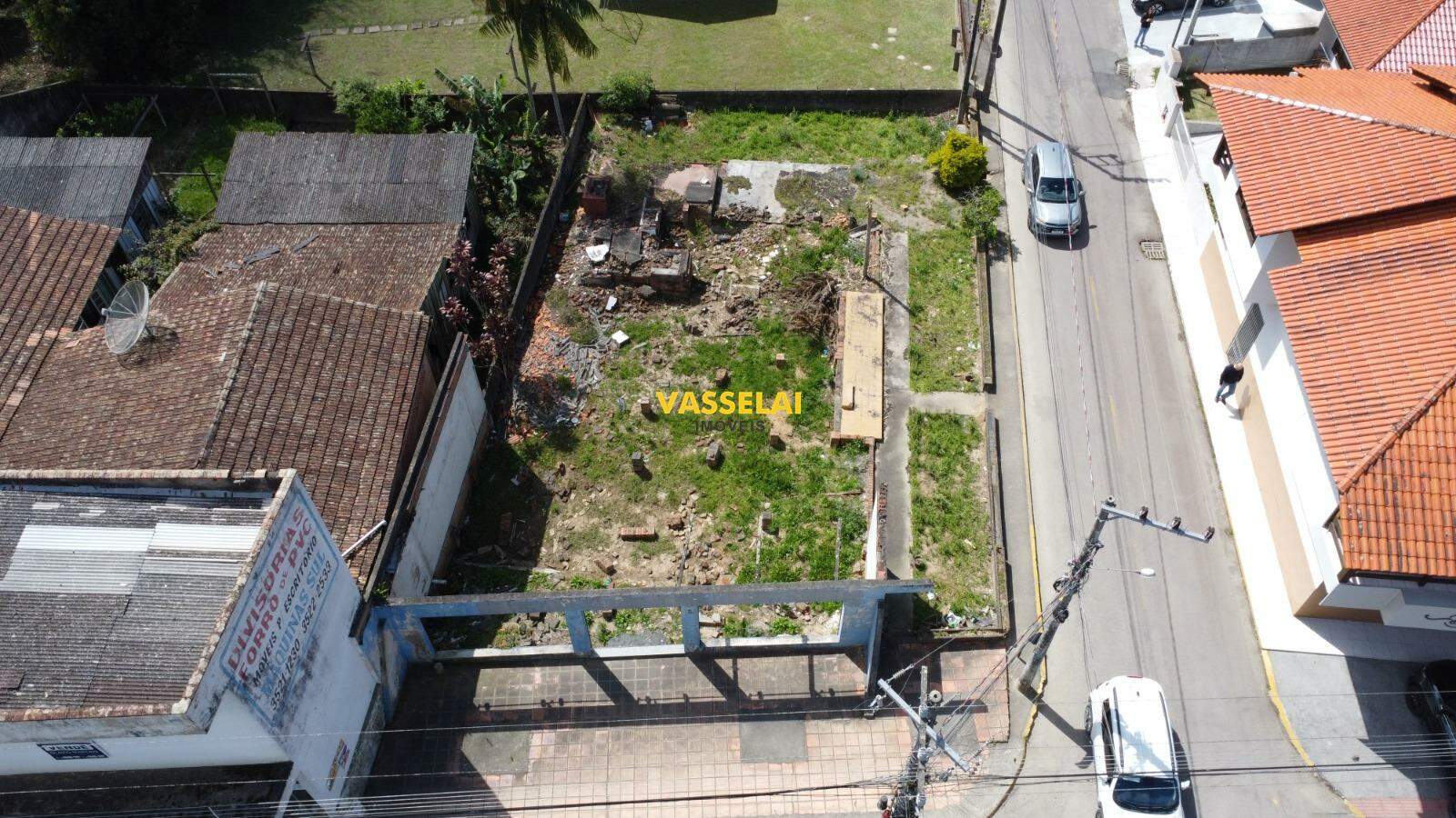 Terreno à venda no Laranjeiras: 