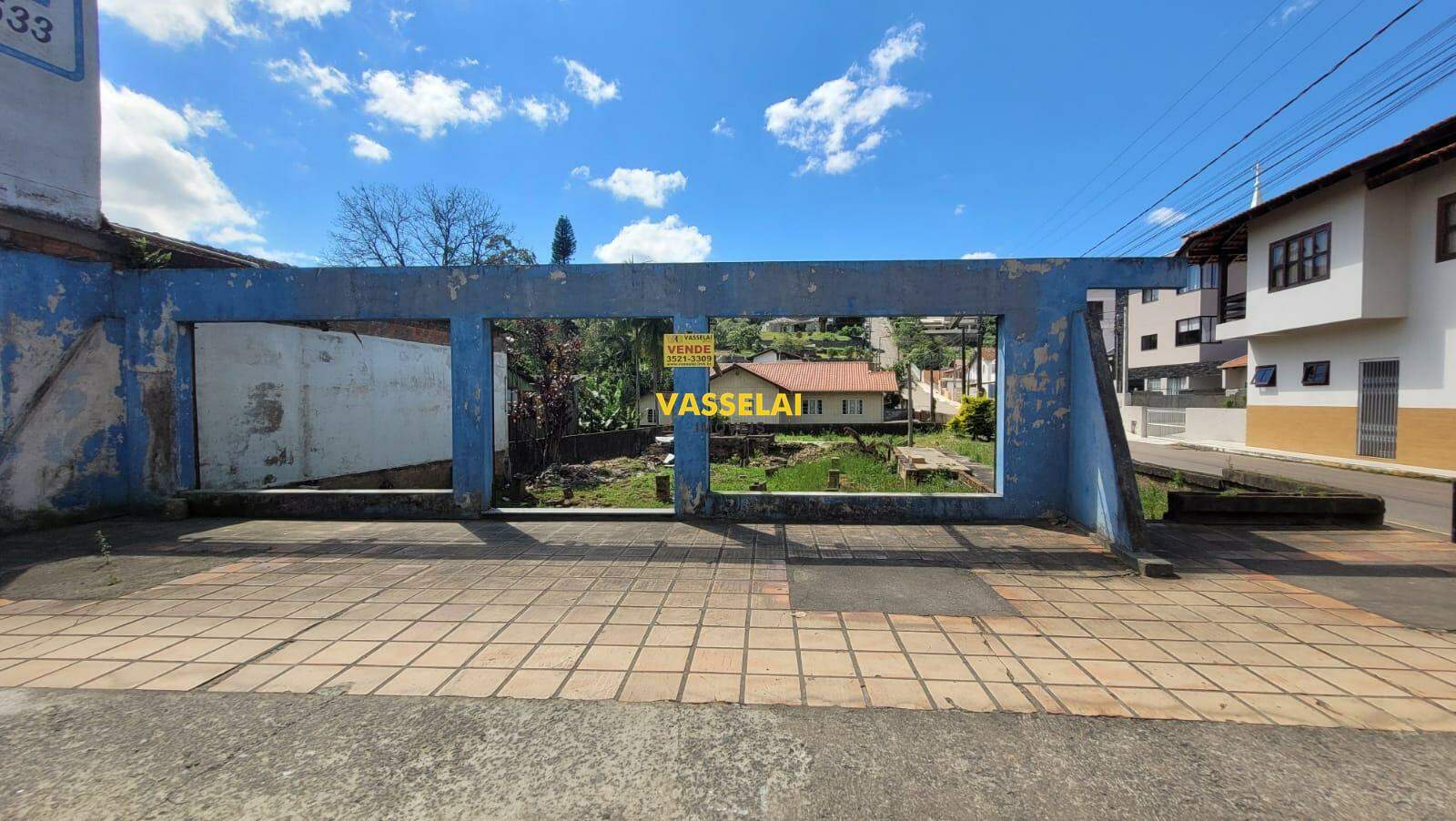 Terreno à venda no Laranjeiras: 