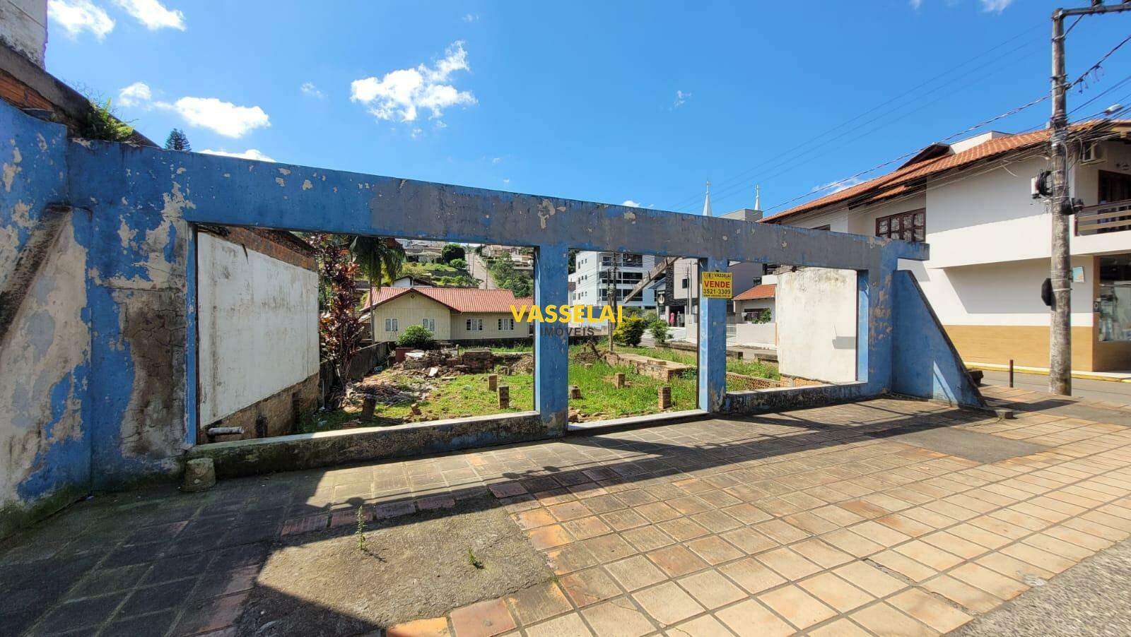 Terreno à venda no Laranjeiras: 