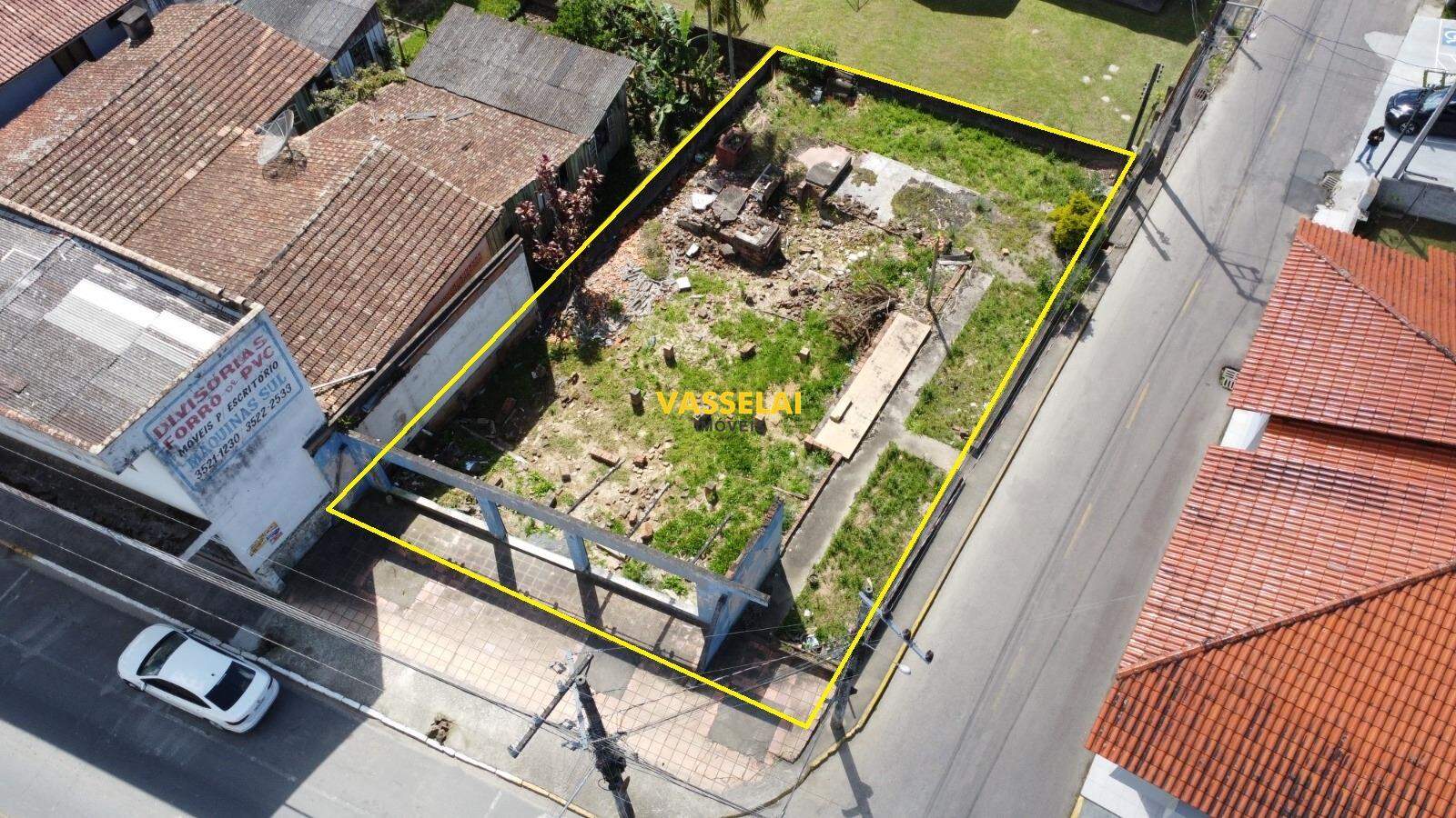 Terreno à venda no Laranjeiras: 