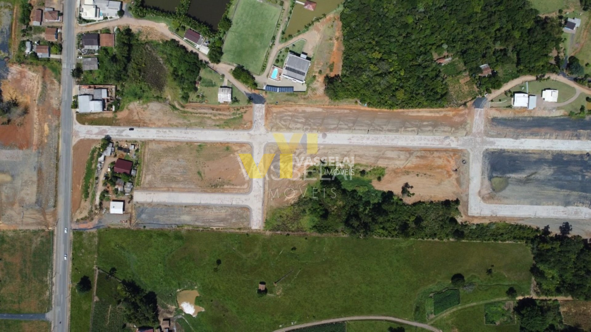 Terreno à venda no Pioneiros: 1.jpeg