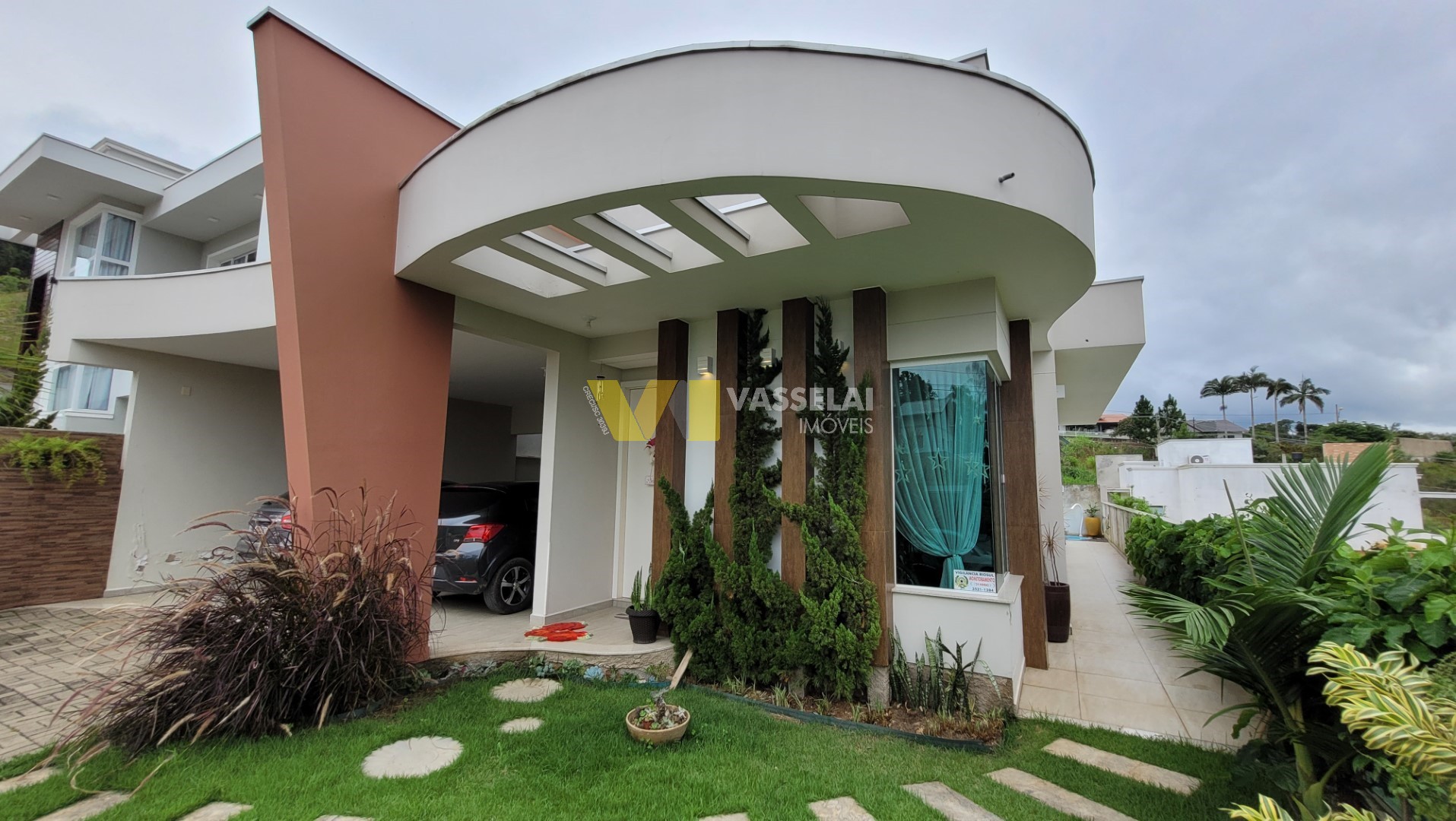 Casa à venda no Fundo Canoas: 2.jpg