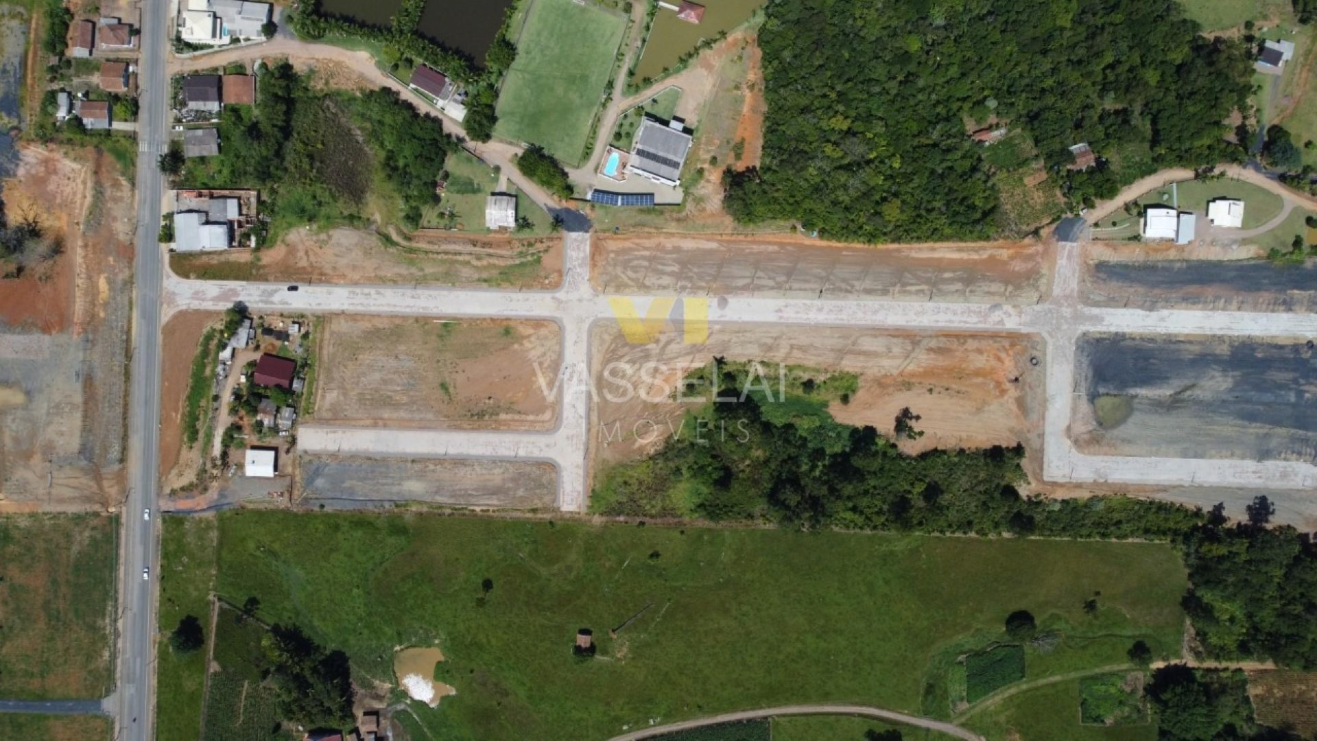 Terreno à venda no Pioneiros: 1.jpeg