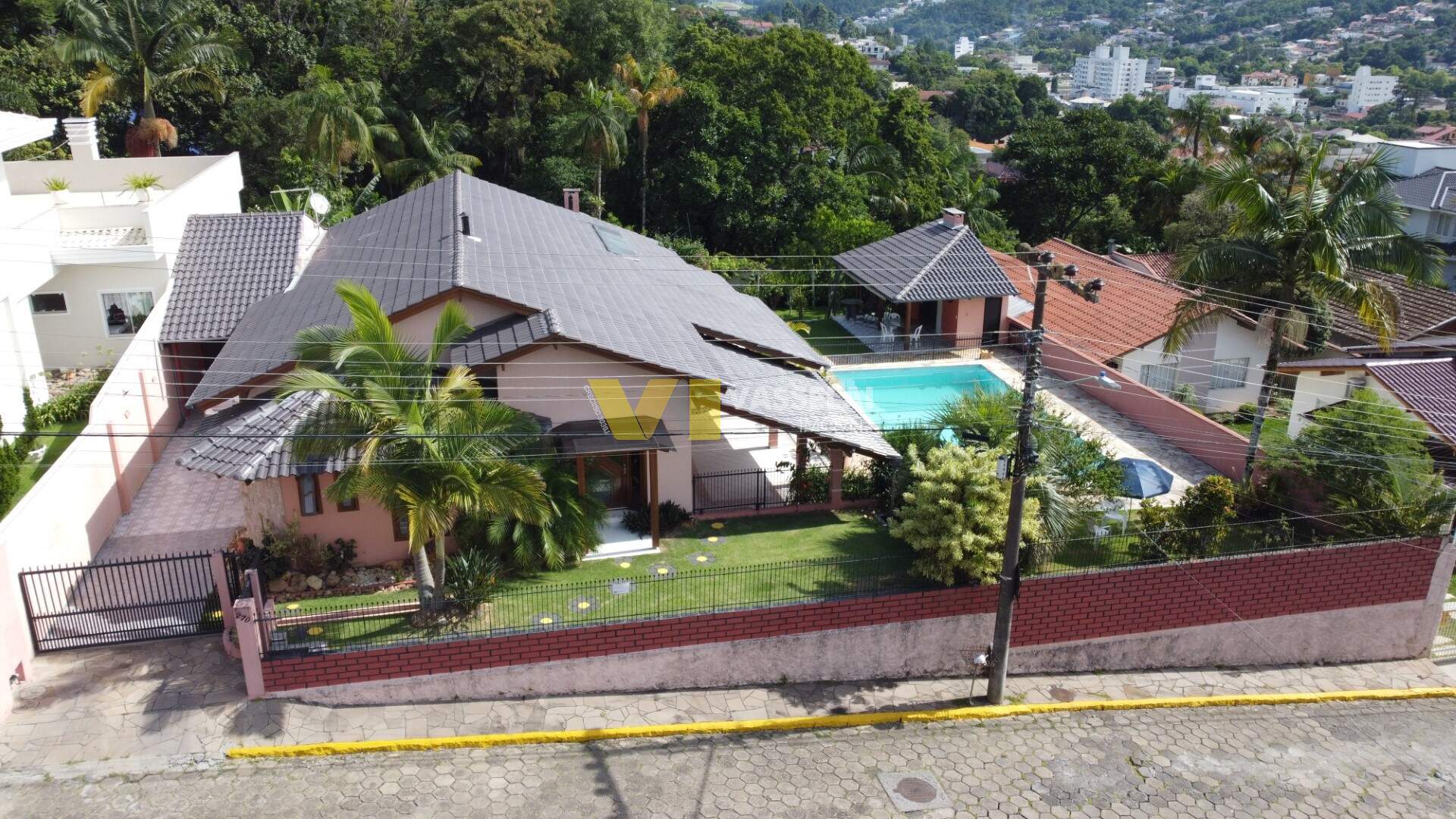 Casa à venda no Eugênio Schneider: 1.JPG