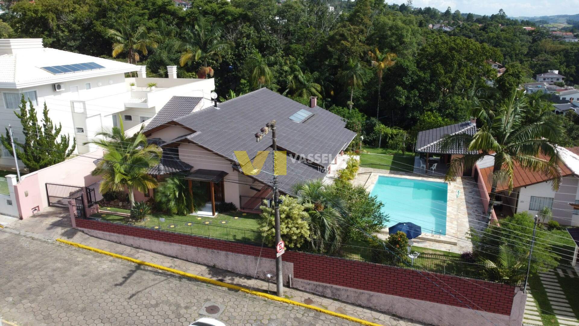 Casa à venda no Eugênio Schneider: 2.JPG