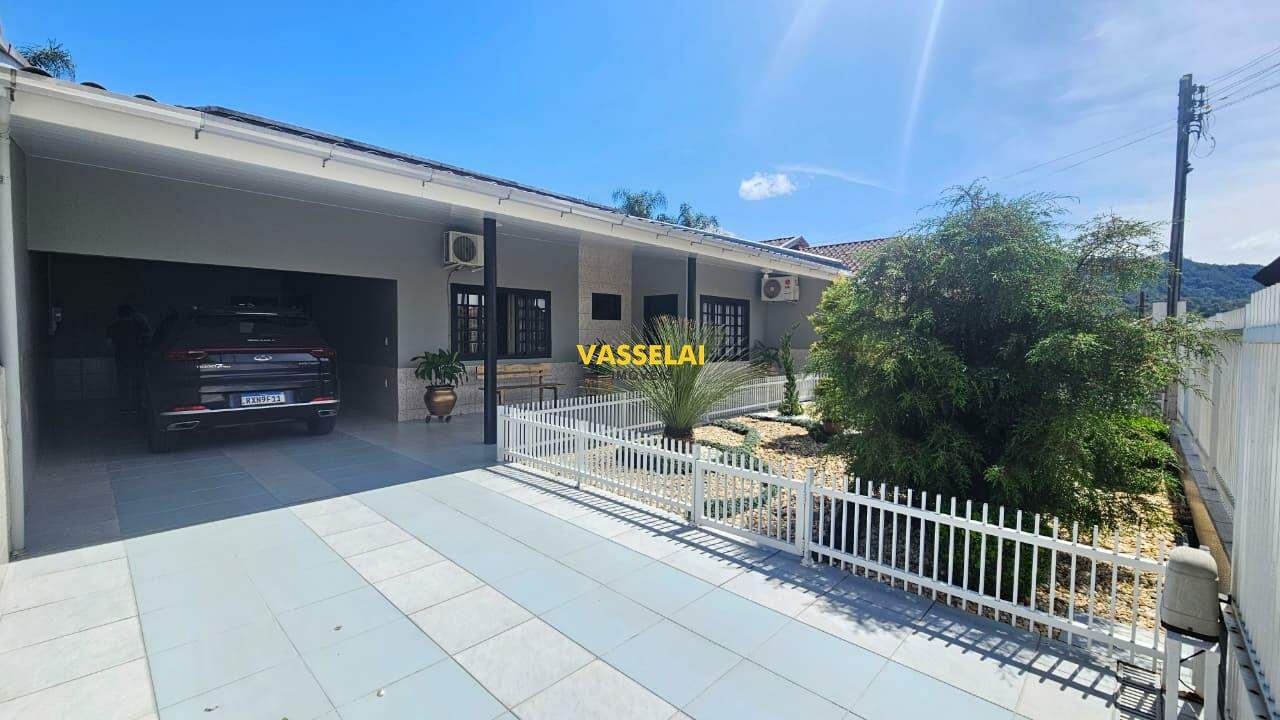 Casa à venda no Barragem: 