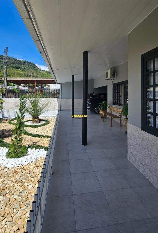 Casa à venda no Barragem: 