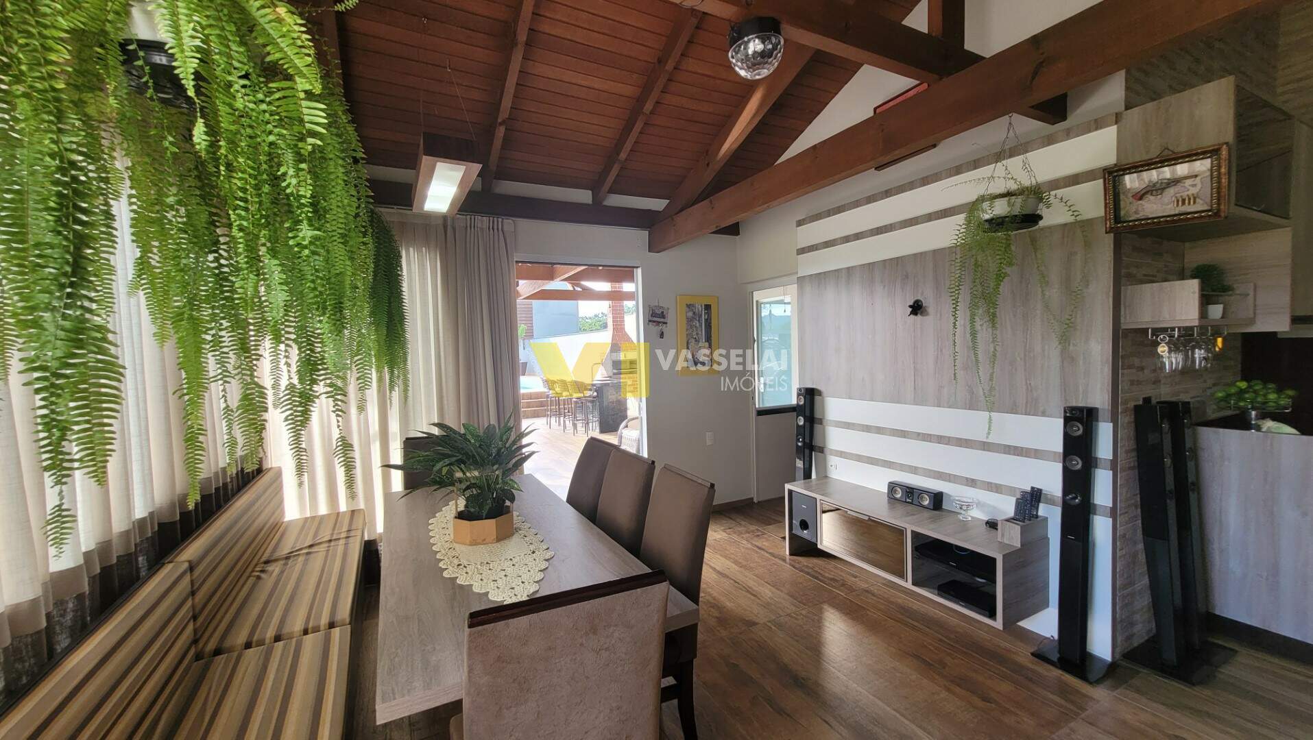 Casa à venda no Centro: 10.jpg