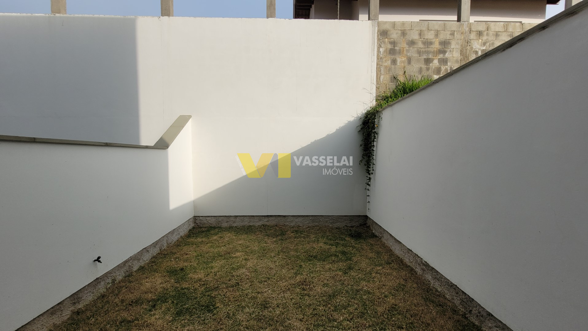 Casa à venda no Taboão: 22.jpg