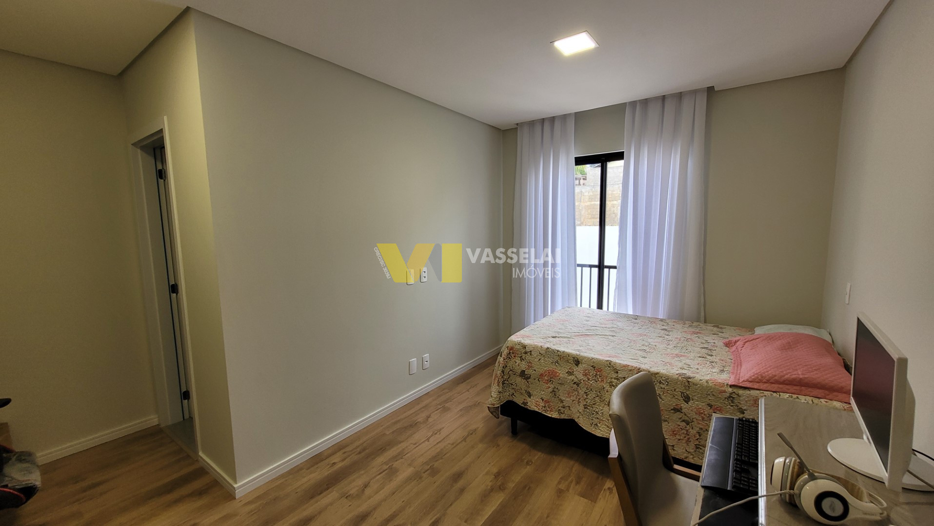 Casa à venda no Taboão: 27.jpg