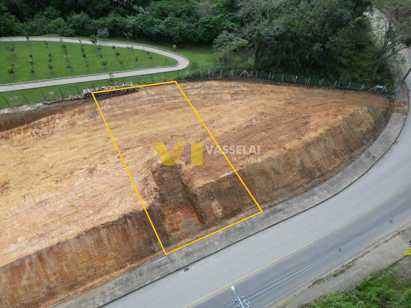 Terreno à venda no Fundo Canoas: DJI_0108.JPG