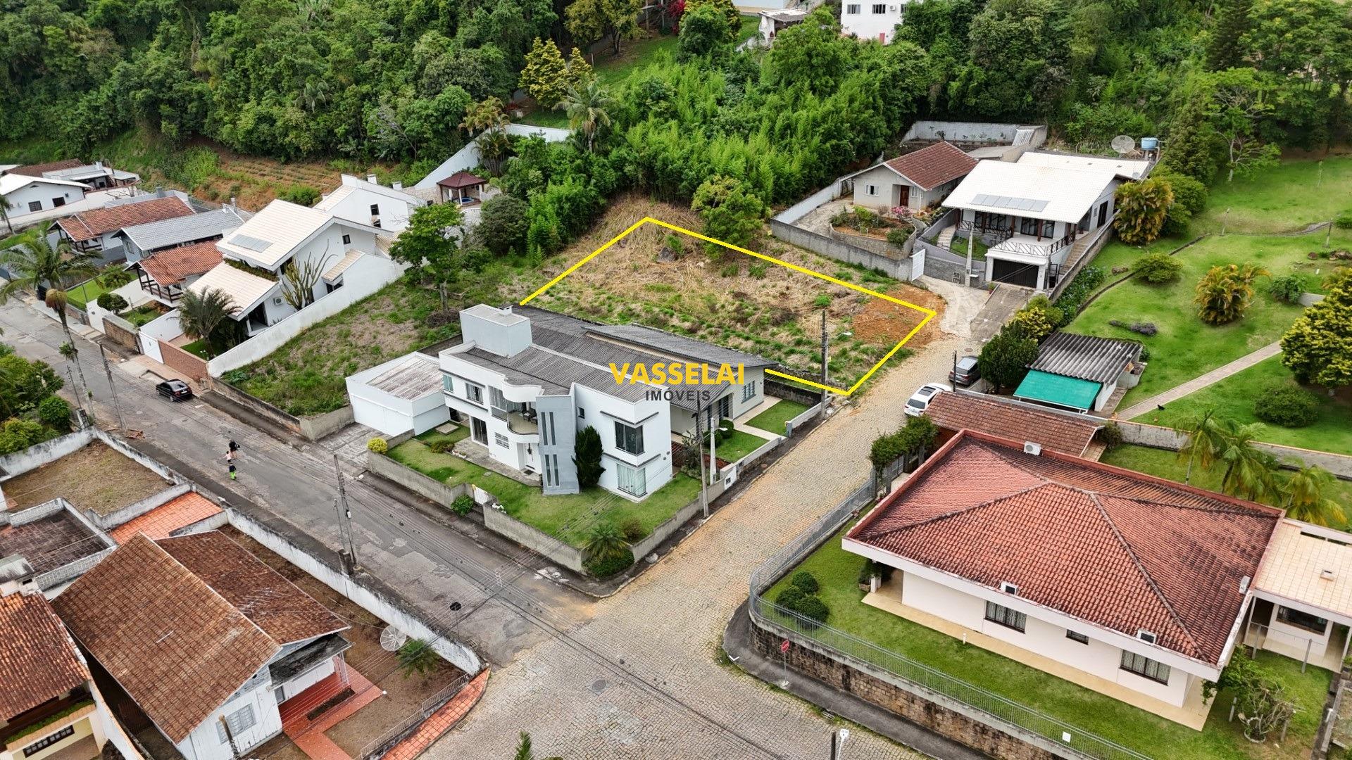 Terreno à venda no Santana: 