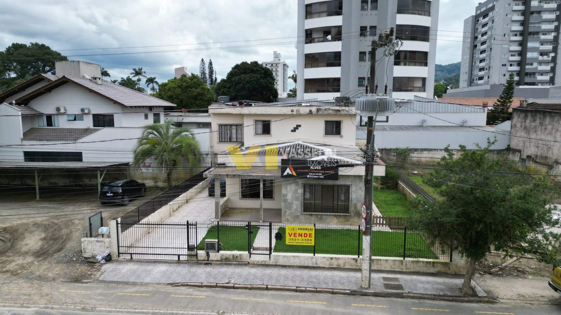 Casa à venda no Jardim América: 1.JPG