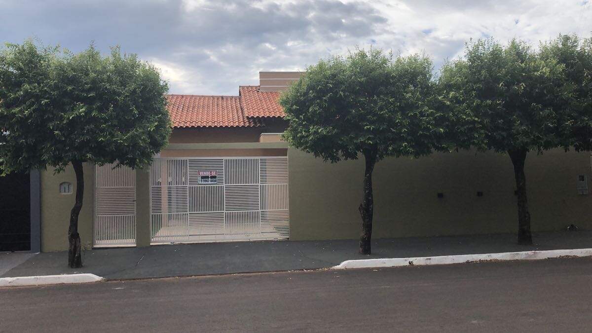 Casa à venda no Parque das Águias: 