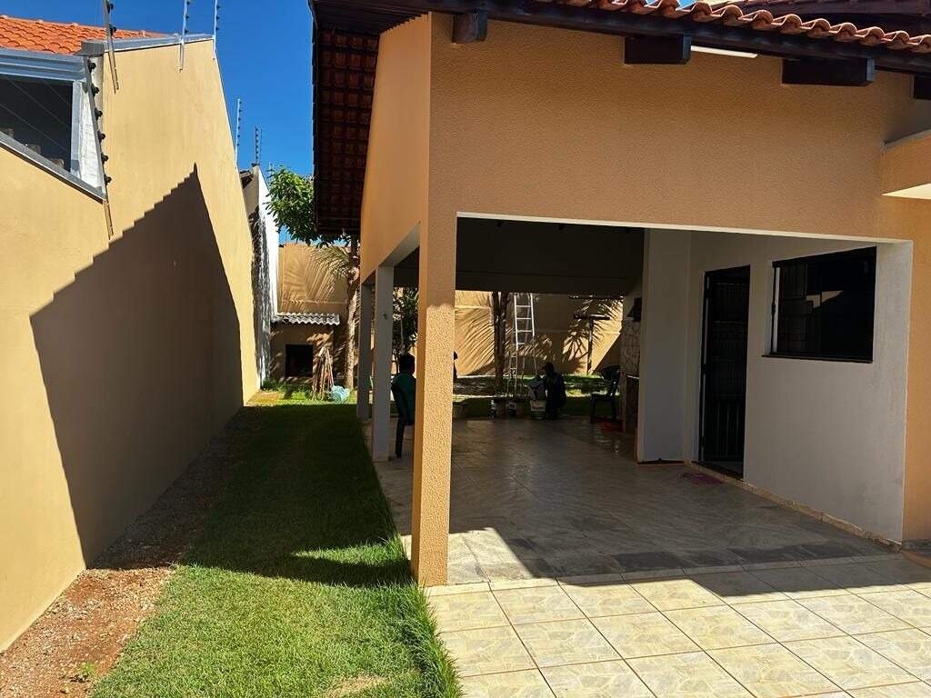 Casa à venda no Parque das Águias: 