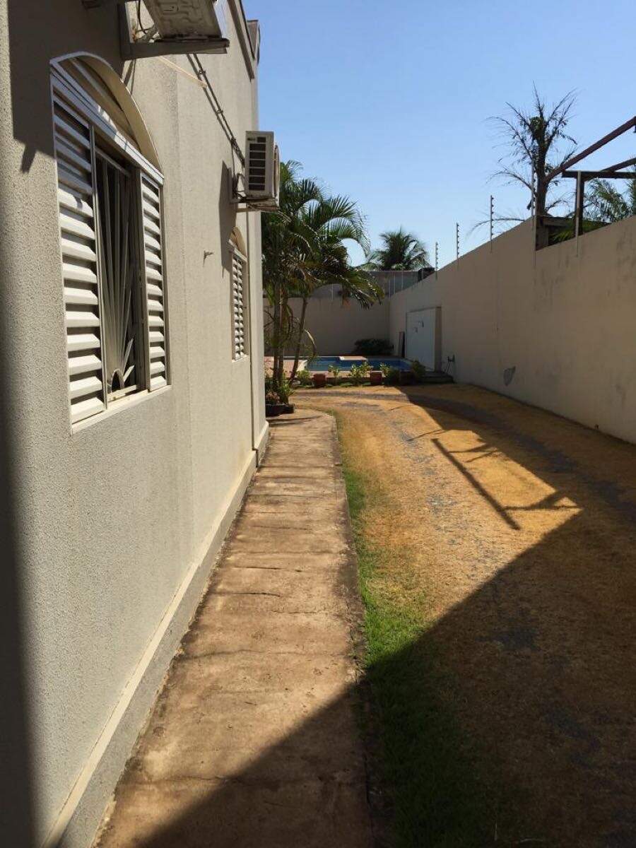 Casa à venda no Centro: 
