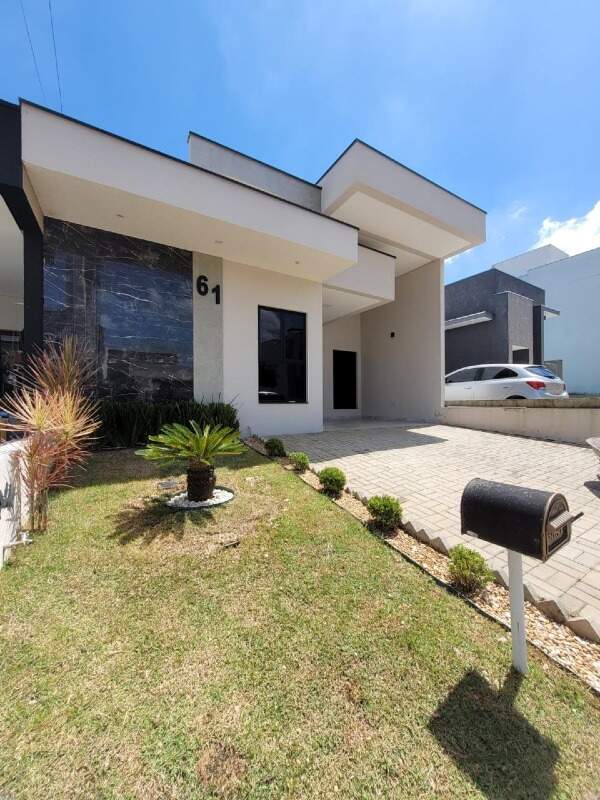 Casa à venda no Cajuru do Sul: 