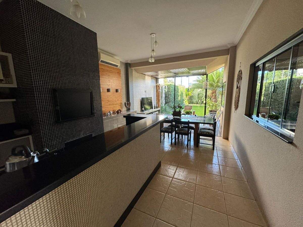 Casa à venda no Centro: 